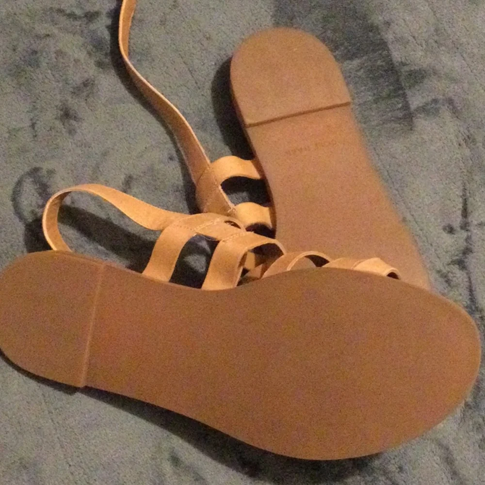 Cole Haan Tan Sandals with Crisscross Straps - Picture 6 of 6